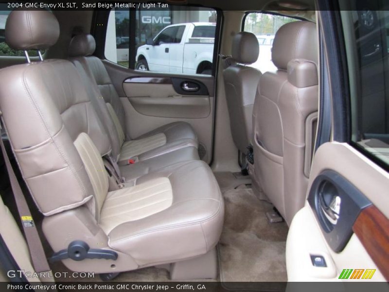 Sand Beige Metallic / Light Tan 2004 GMC Envoy XL SLT