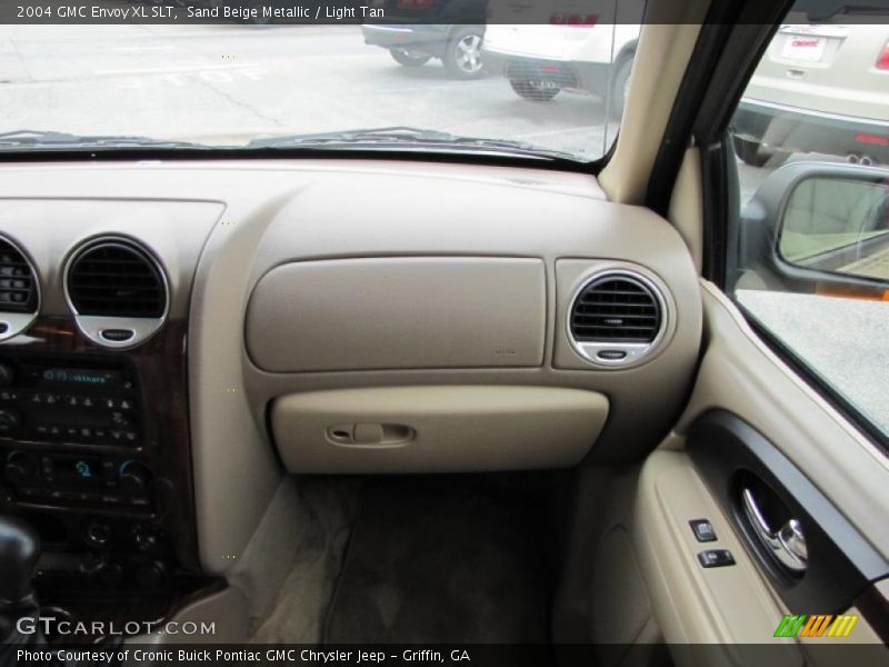 Sand Beige Metallic / Light Tan 2004 GMC Envoy XL SLT