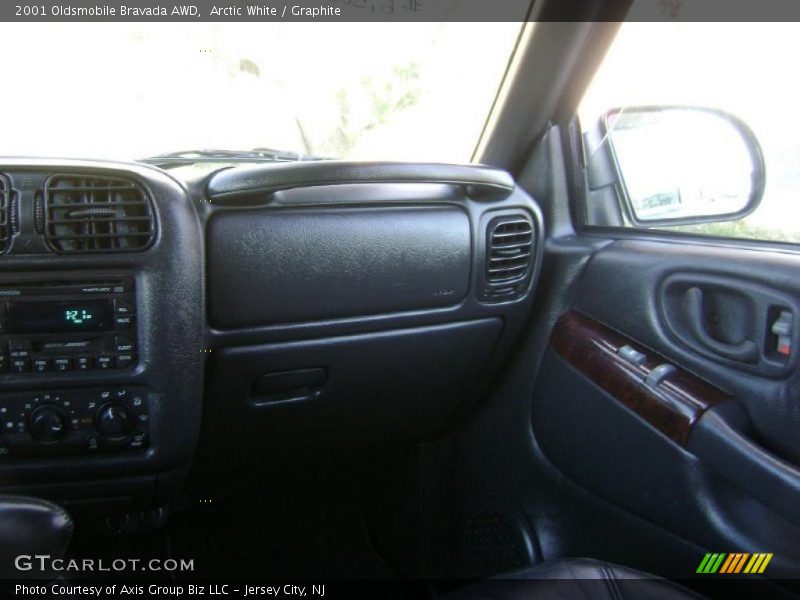 Arctic White / Graphite 2001 Oldsmobile Bravada AWD
