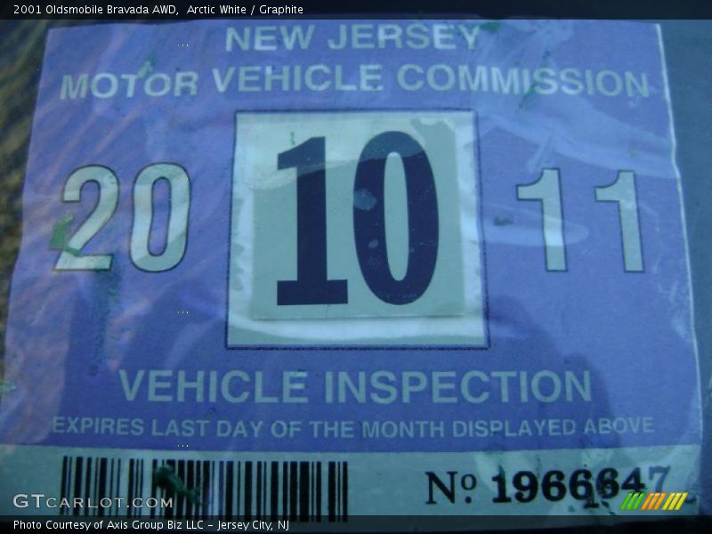 Arctic White / Graphite 2001 Oldsmobile Bravada AWD