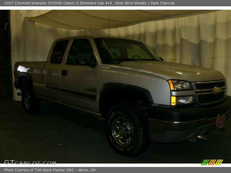 Silver Birch Metallic / Dark Charcoal 2007 Chevrolet Silverado 2500HD Classic LS Extended Cab 4x4