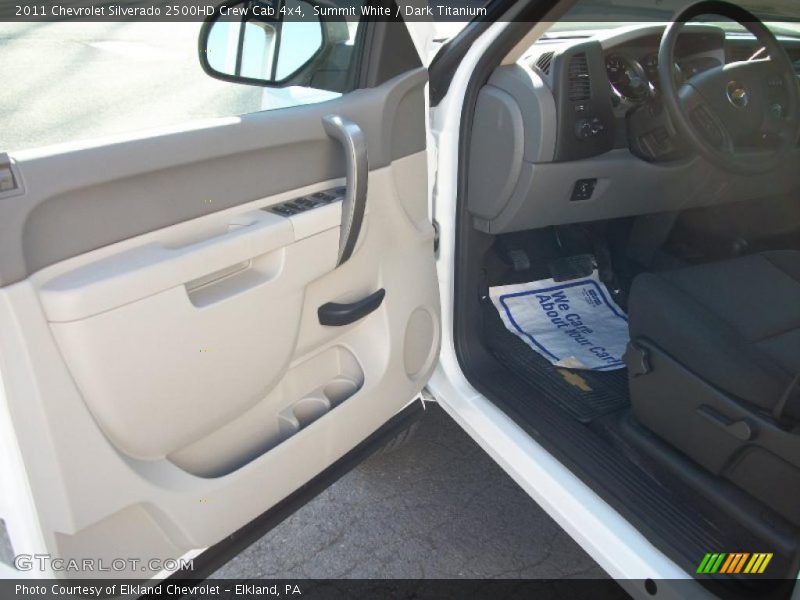 Summit White / Dark Titanium 2011 Chevrolet Silverado 2500HD Crew Cab 4x4