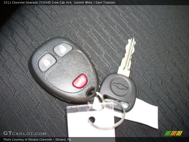 Summit White / Dark Titanium 2011 Chevrolet Silverado 2500HD Crew Cab 4x4