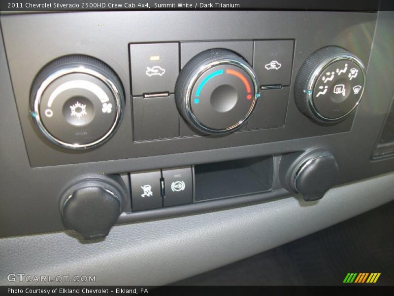 Summit White / Dark Titanium 2011 Chevrolet Silverado 2500HD Crew Cab 4x4