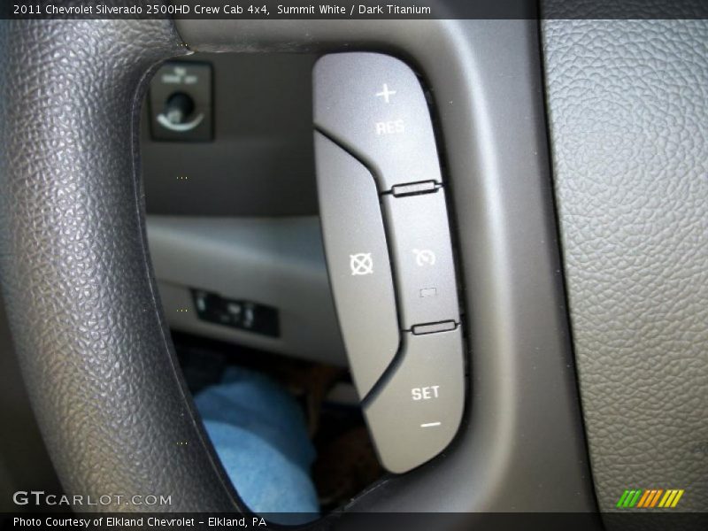 Summit White / Dark Titanium 2011 Chevrolet Silverado 2500HD Crew Cab 4x4