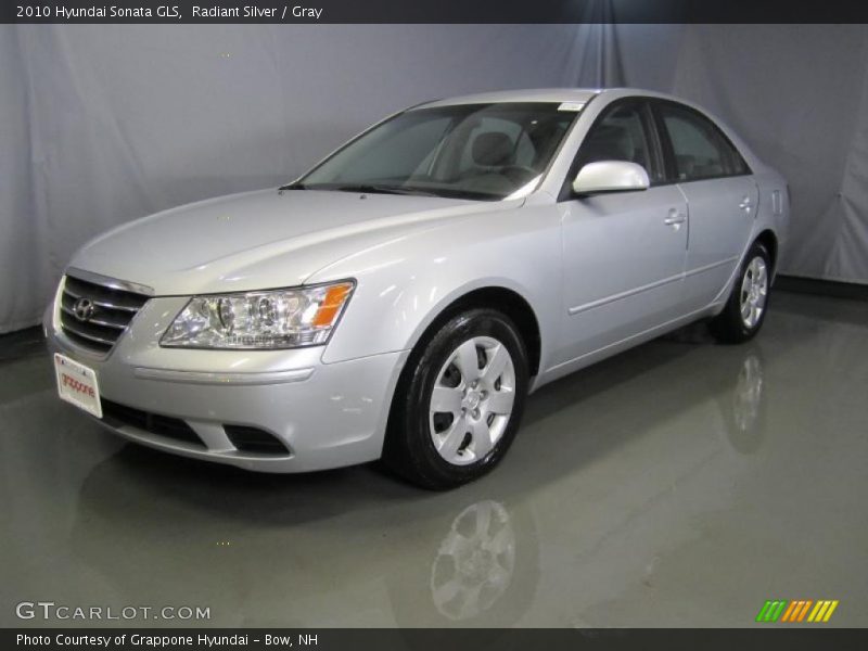 Radiant Silver / Gray 2010 Hyundai Sonata GLS
