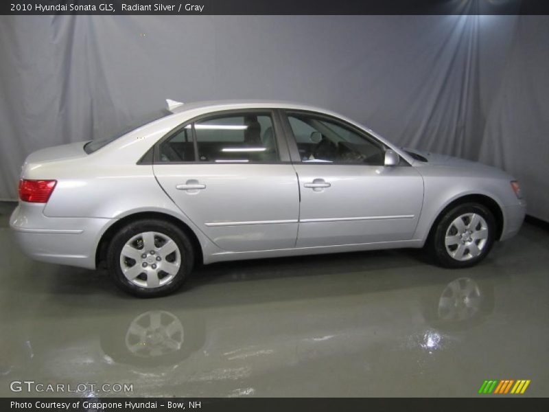 Radiant Silver / Gray 2010 Hyundai Sonata GLS