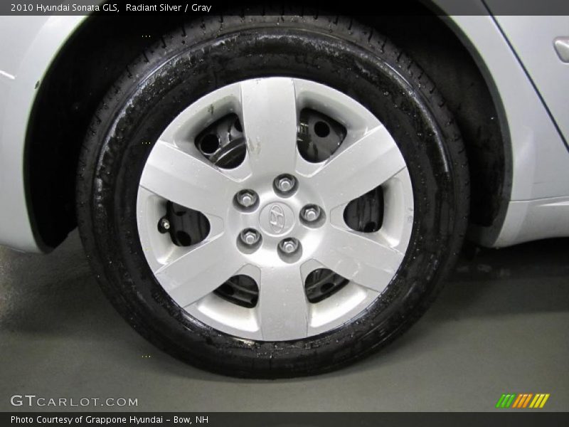 Radiant Silver / Gray 2010 Hyundai Sonata GLS