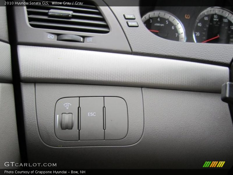 Willow Gray / Gray 2010 Hyundai Sonata GLS
