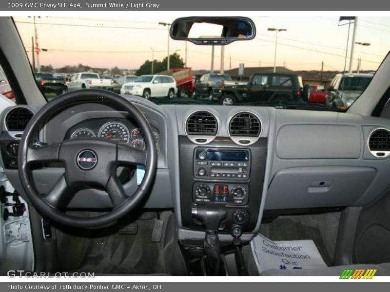 Summit White / Light Gray 2009 GMC Envoy SLE 4x4