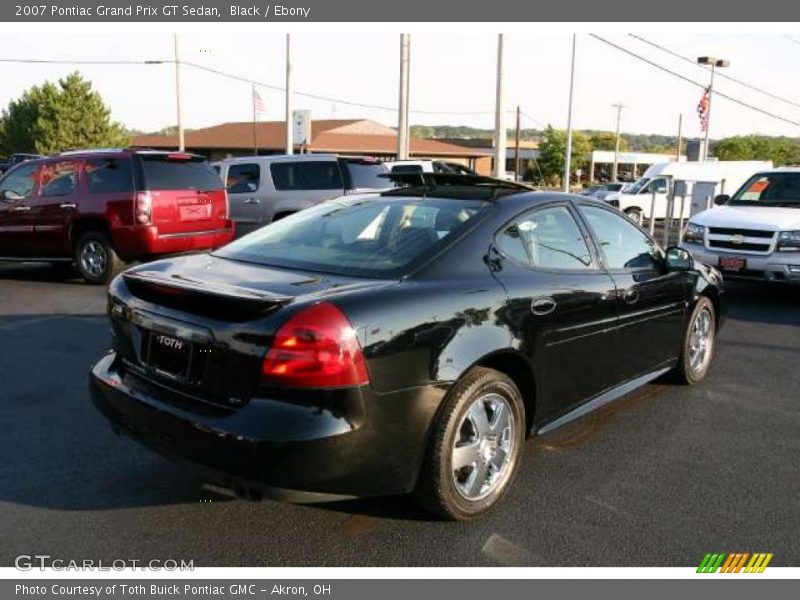 Black / Ebony 2007 Pontiac Grand Prix GT Sedan
