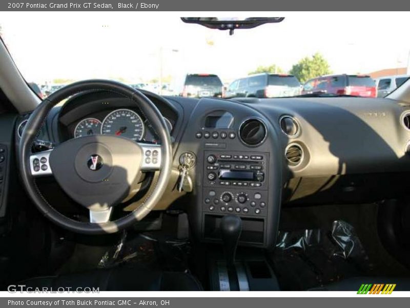 Black / Ebony 2007 Pontiac Grand Prix GT Sedan