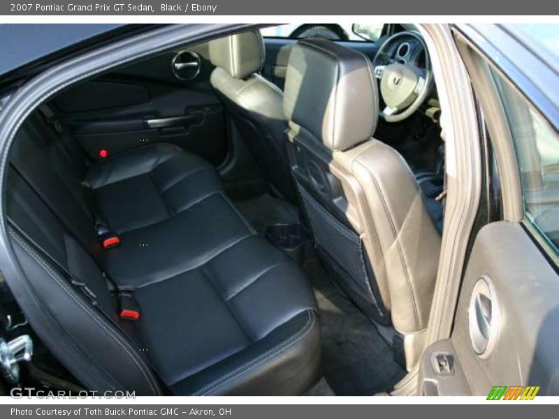Black / Ebony 2007 Pontiac Grand Prix GT Sedan