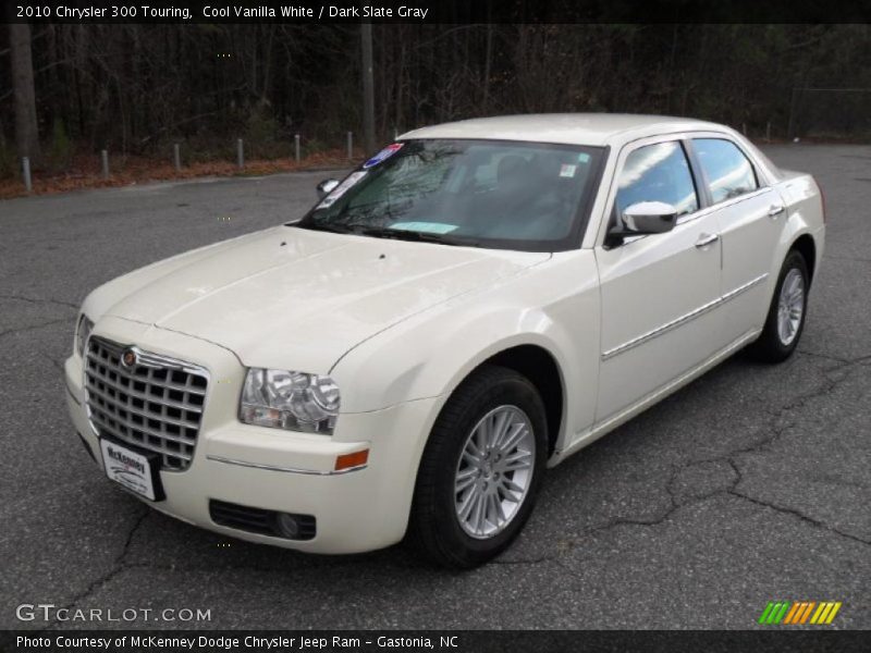 Cool Vanilla White / Dark Slate Gray 2010 Chrysler 300 Touring