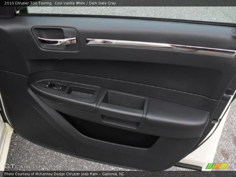 Cool Vanilla White / Dark Slate Gray 2010 Chrysler 300 Touring