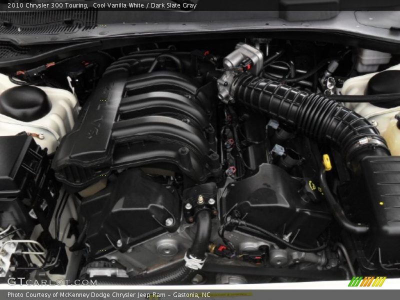 Cool Vanilla White / Dark Slate Gray 2010 Chrysler 300 Touring