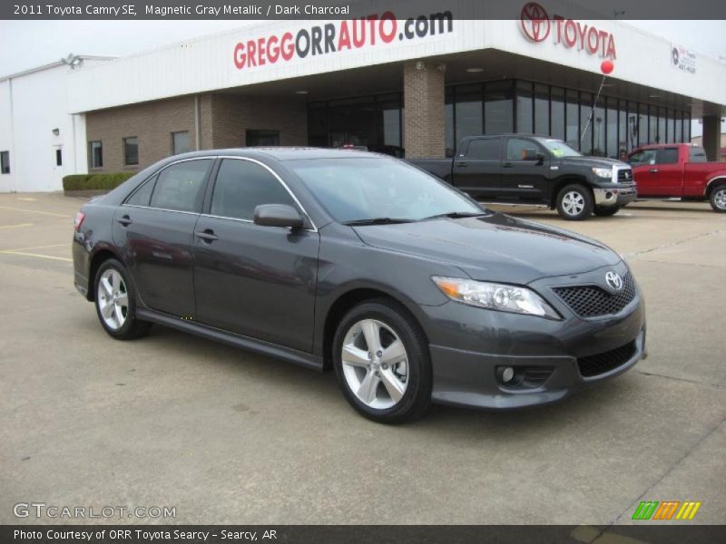 Magnetic Gray Metallic / Dark Charcoal 2011 Toyota Camry SE
