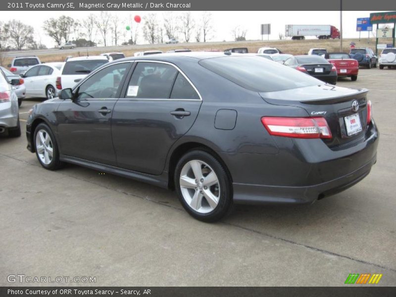 Magnetic Gray Metallic / Dark Charcoal 2011 Toyota Camry SE