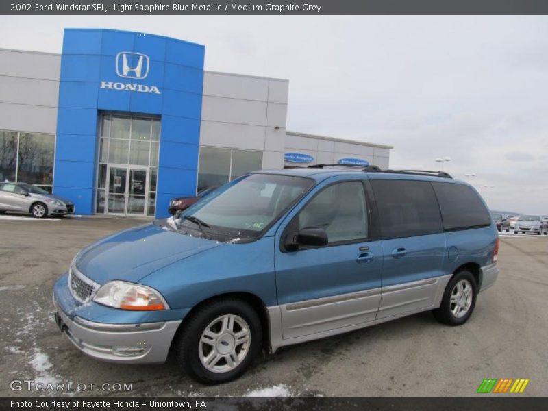 Front 3/4 View of 2002 Windstar SEL