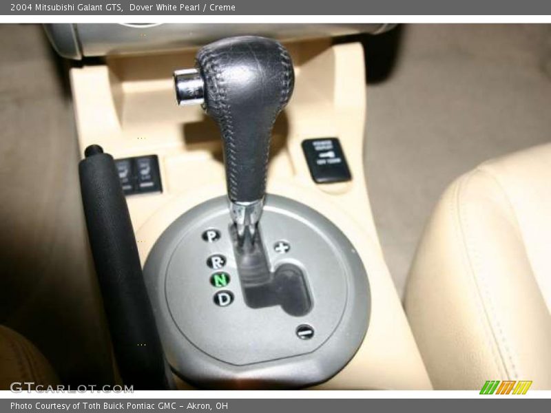 Dover White Pearl / Creme 2004 Mitsubishi Galant GTS