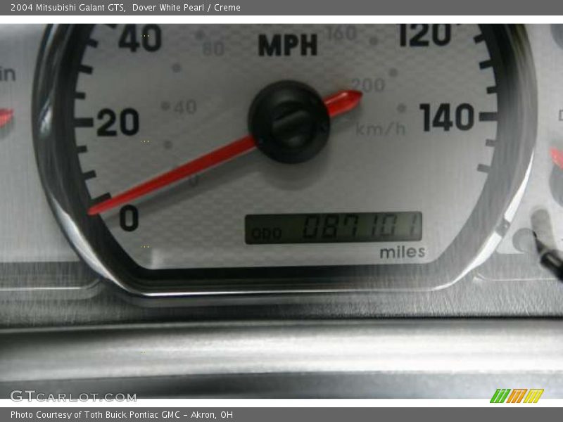 Dover White Pearl / Creme 2004 Mitsubishi Galant GTS