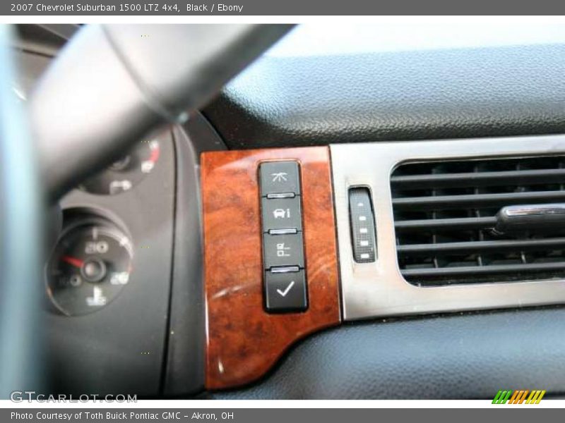 Black / Ebony 2007 Chevrolet Suburban 1500 LTZ 4x4