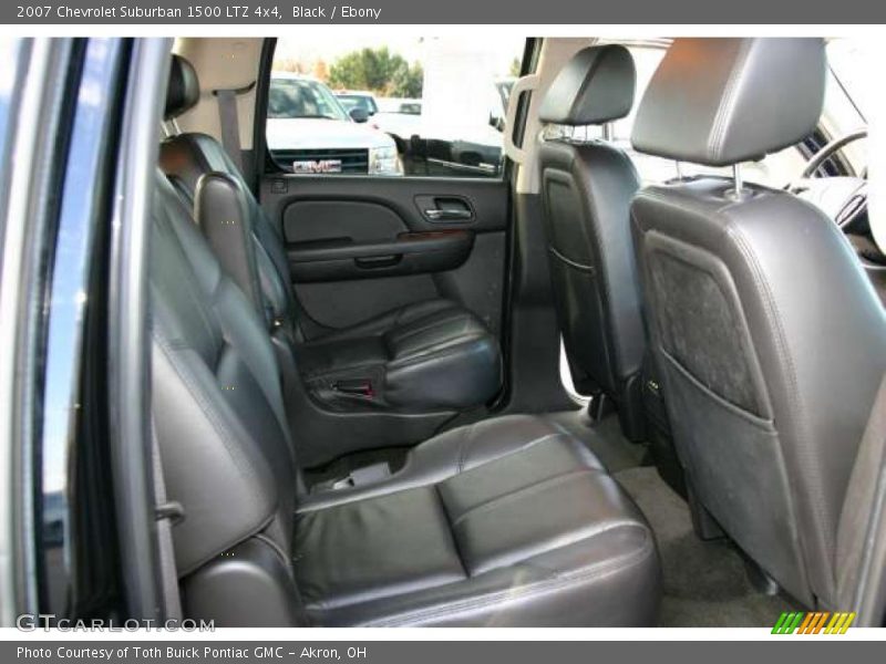 Black / Ebony 2007 Chevrolet Suburban 1500 LTZ 4x4