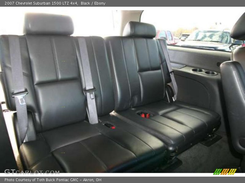 Black / Ebony 2007 Chevrolet Suburban 1500 LTZ 4x4
