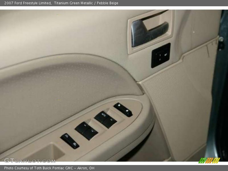 Titanium Green Metallic / Pebble Beige 2007 Ford Freestyle Limited
