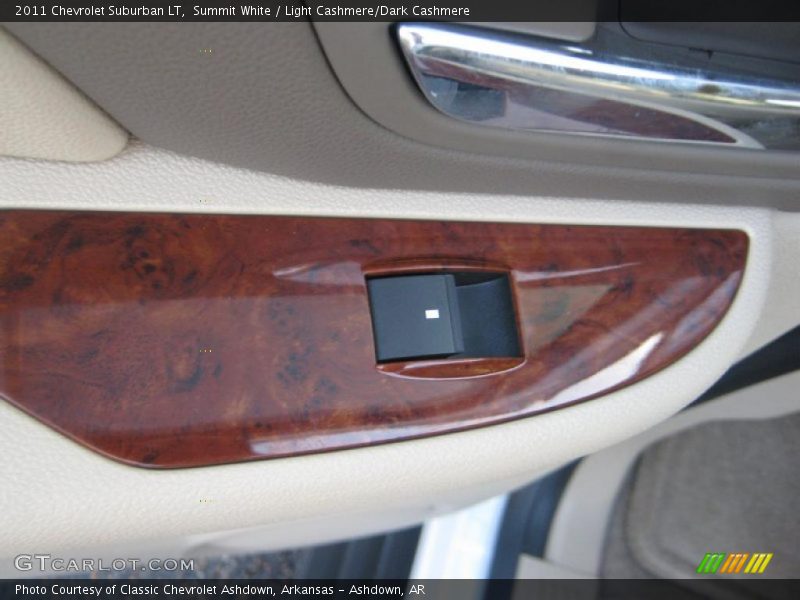 Summit White / Light Cashmere/Dark Cashmere 2011 Chevrolet Suburban LT