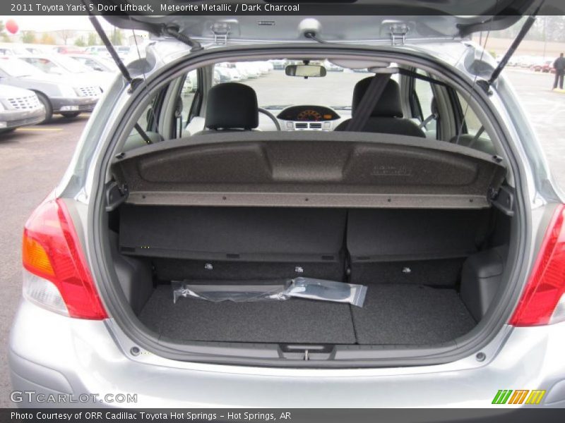  2011 Yaris 5 Door Liftback Trunk
