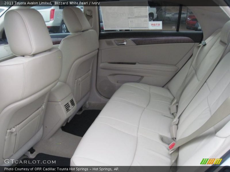 Blizzard White Pearl / Ivory 2011 Toyota Avalon Limited