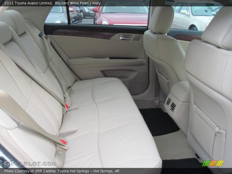 Blizzard White Pearl / Ivory 2011 Toyota Avalon Limited