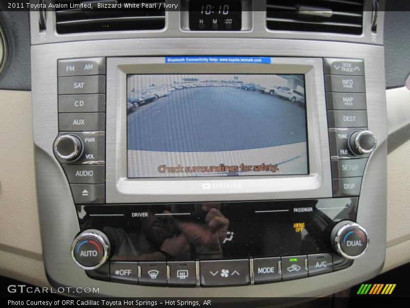 Blizzard White Pearl / Ivory 2011 Toyota Avalon Limited