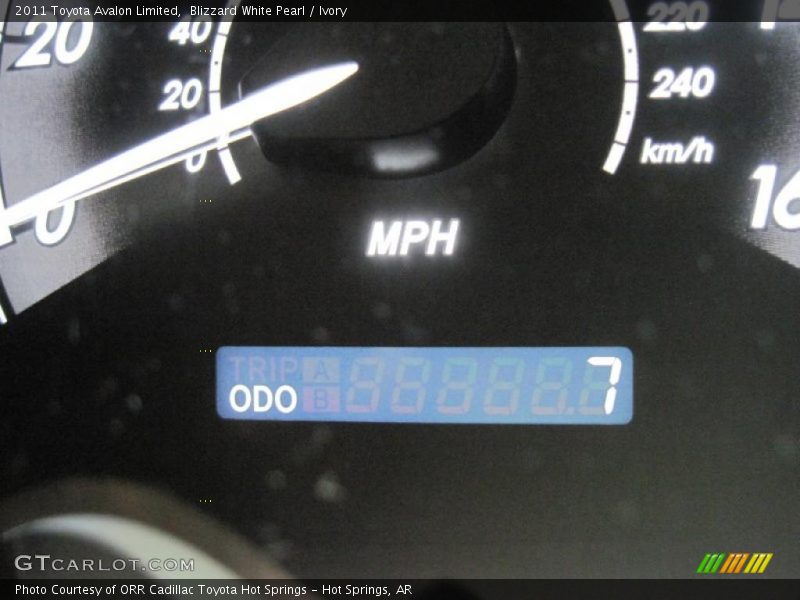 Blizzard White Pearl / Ivory 2011 Toyota Avalon Limited