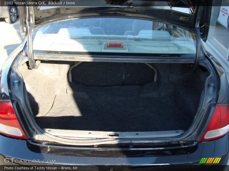 Blackout / Stone 2002 Nissan Sentra GXE