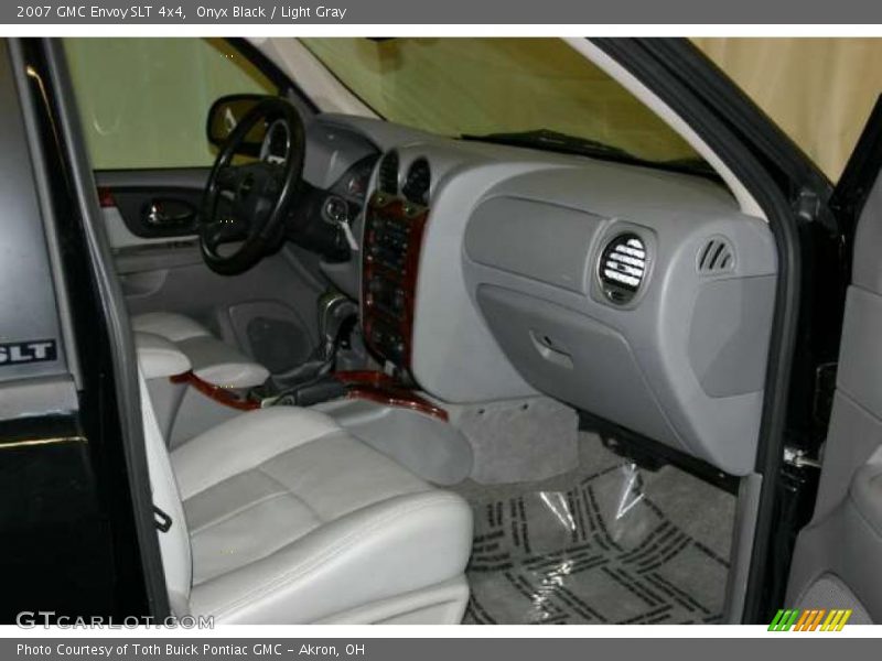 Onyx Black / Light Gray 2007 GMC Envoy SLT 4x4