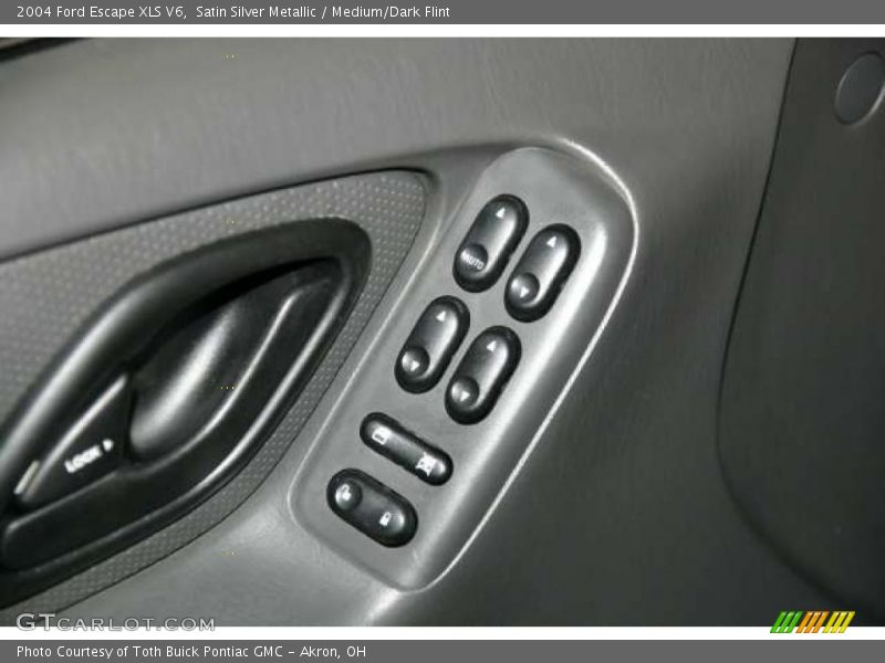 Satin Silver Metallic / Medium/Dark Flint 2004 Ford Escape XLS V6
