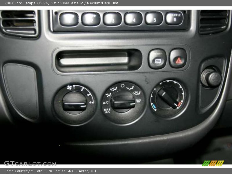 Satin Silver Metallic / Medium/Dark Flint 2004 Ford Escape XLS V6