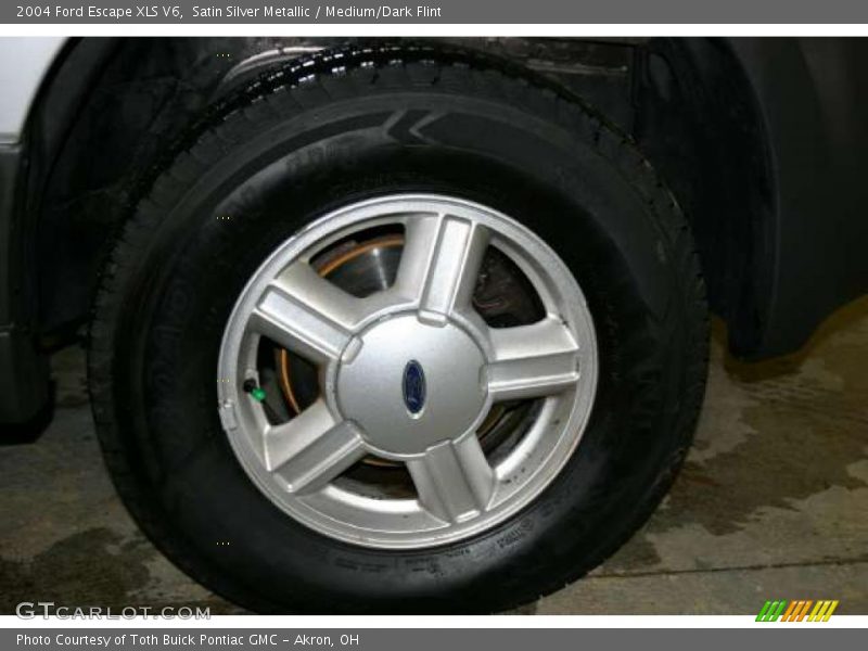 2004 Escape XLS V6 Wheel