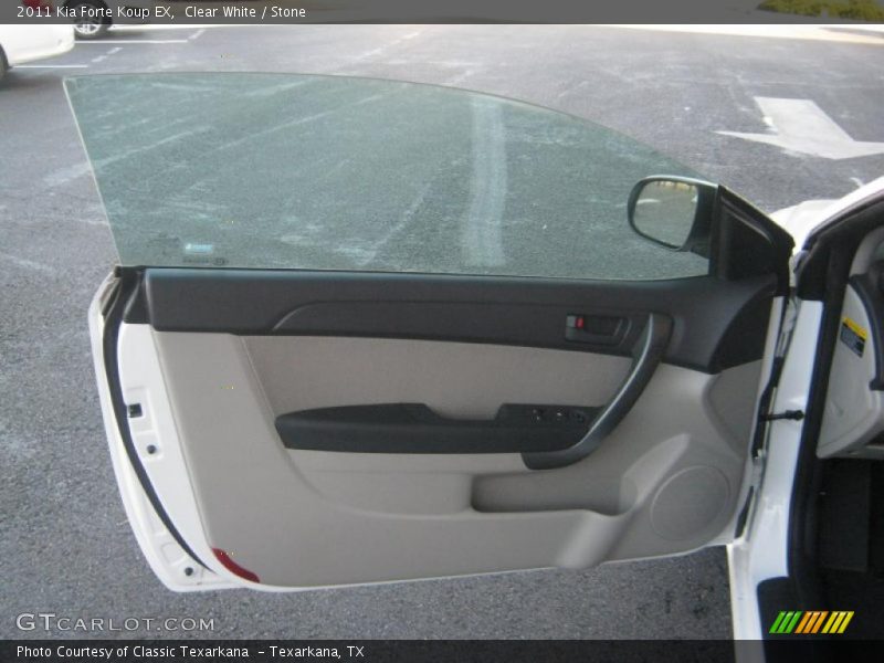 Clear White / Stone 2011 Kia Forte Koup EX