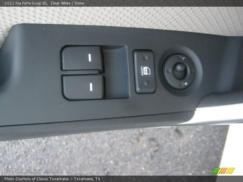 Clear White / Stone 2011 Kia Forte Koup EX