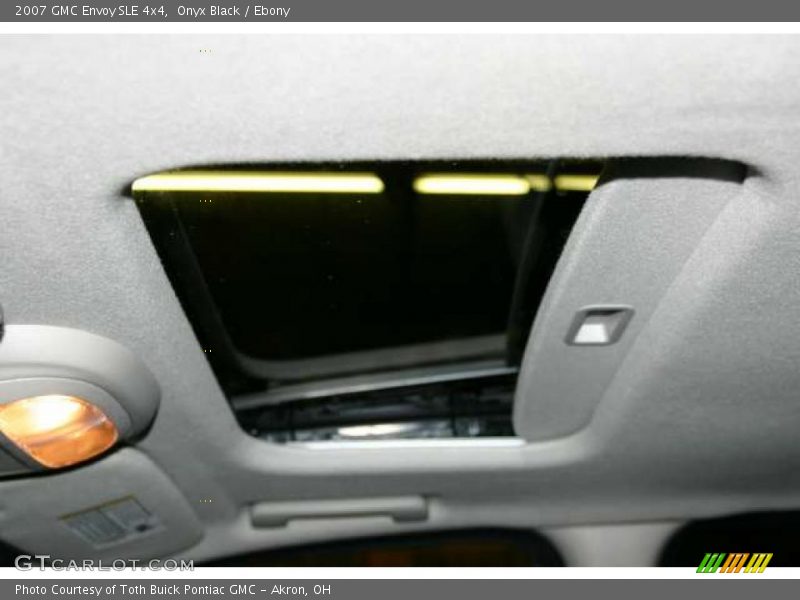 Onyx Black / Ebony 2007 GMC Envoy SLE 4x4