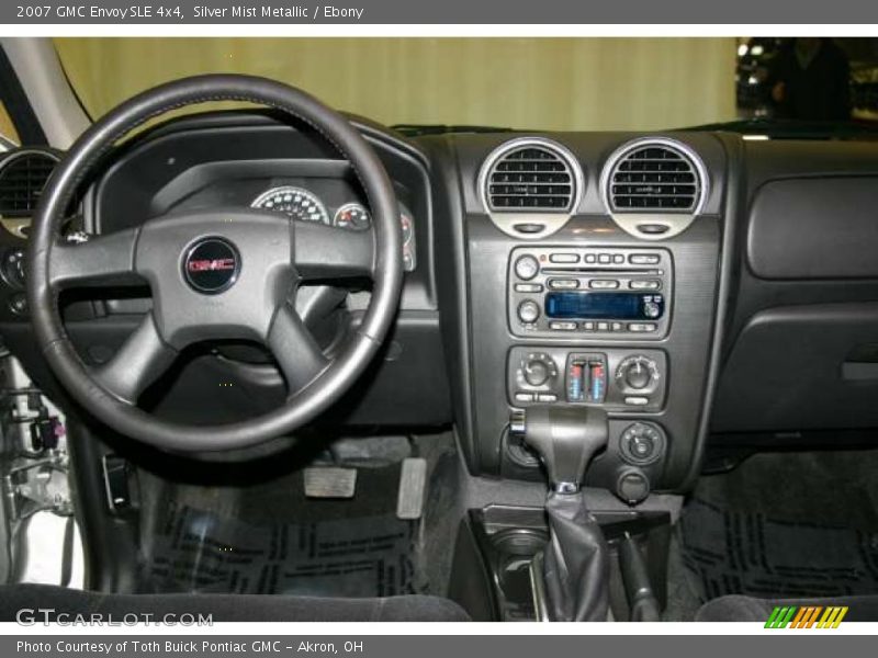 Silver Mist Metallic / Ebony 2007 GMC Envoy SLE 4x4