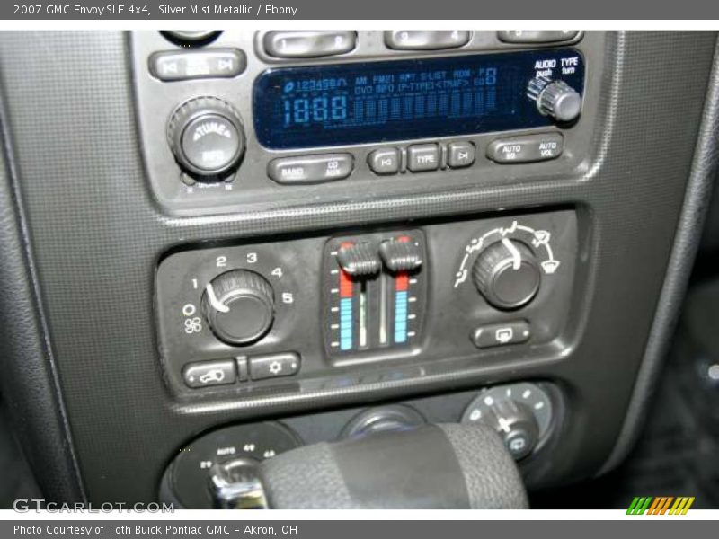 Silver Mist Metallic / Ebony 2007 GMC Envoy SLE 4x4