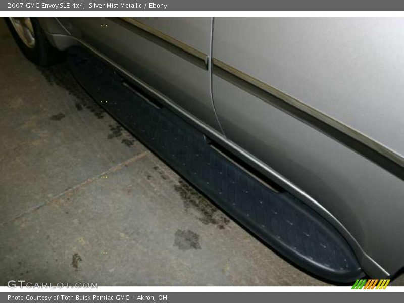 Silver Mist Metallic / Ebony 2007 GMC Envoy SLE 4x4