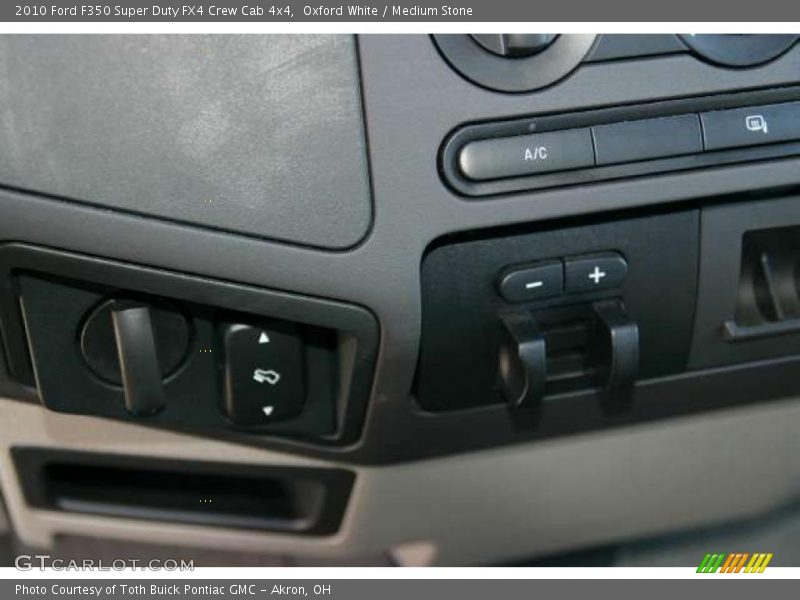 Oxford White / Medium Stone 2010 Ford F350 Super Duty FX4 Crew Cab 4x4