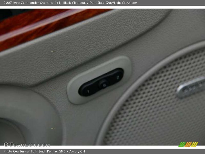 Black Clearcoat / Dark Slate Gray/Light Graystone 2007 Jeep Commander Overland 4x4