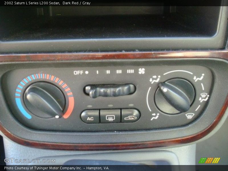 Controls of 2002 L Series L200 Sedan