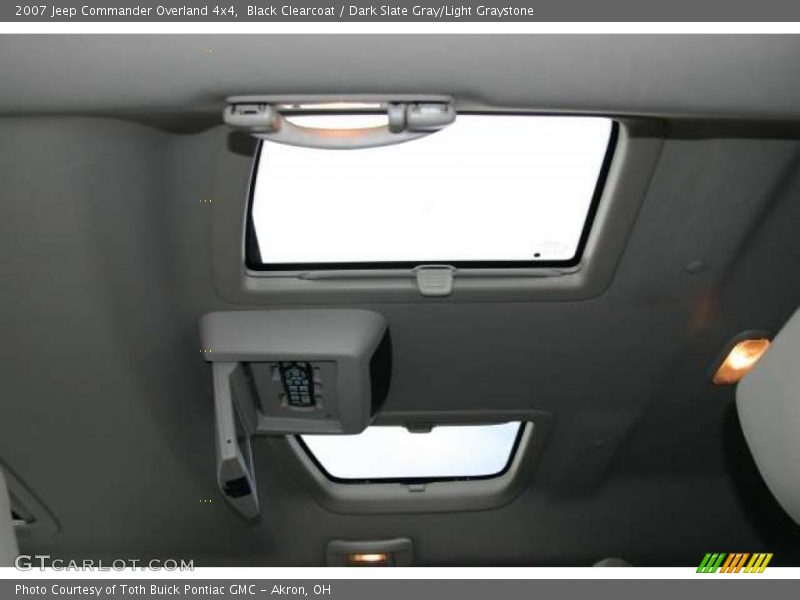 Sunroof of 2007 Commander Overland 4x4